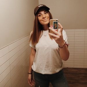 Meet your Posher, Camille